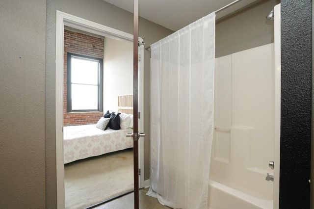 1535 Walnut Street 705, Kansas City, MO 64108