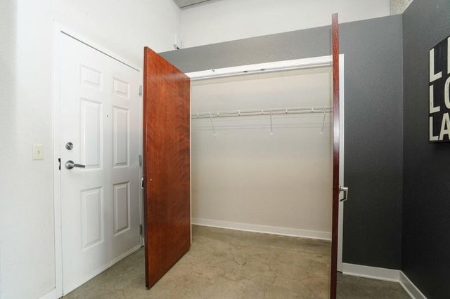 1535 Walnut Street 705, Kansas City, MO 64108