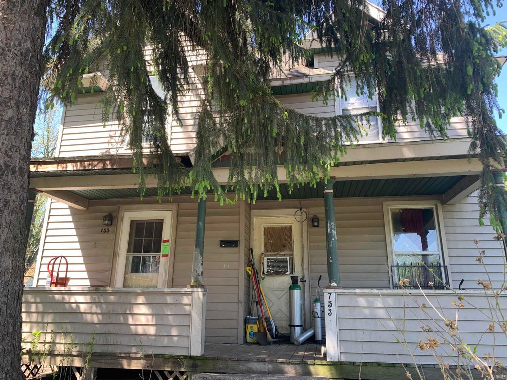 753 Cleveland Avenue, South Bend, IN 46628