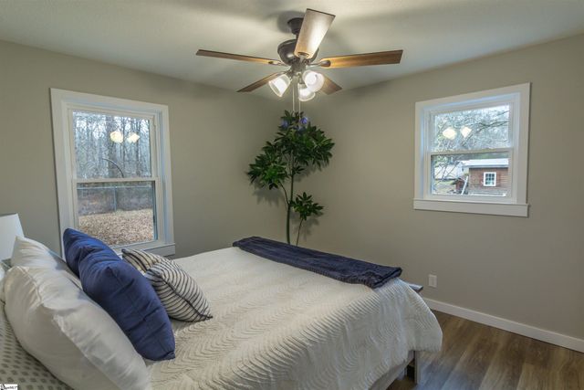 319 E Hampton Avenue, Honea Path, SC 29654