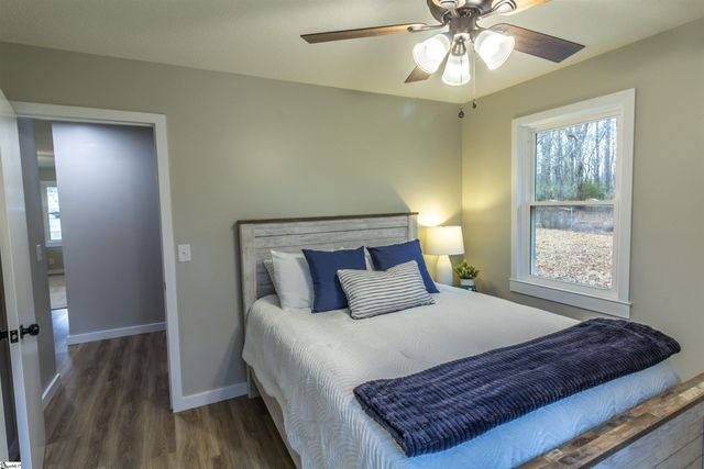 319 E Hampton Avenue, Honea Path, SC 29654