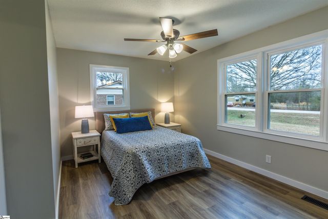 319 E Hampton Avenue, Honea Path, SC 29654