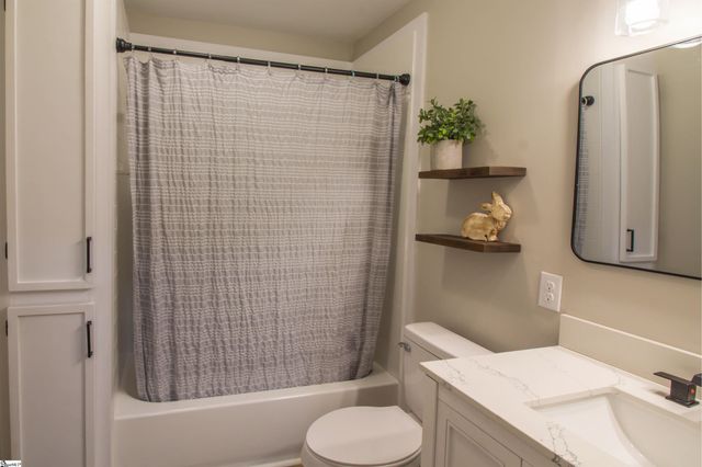 319 E Hampton Avenue, Honea Path, SC 29654