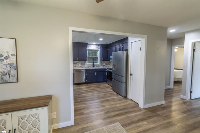 319 E Hampton Avenue, Honea Path, SC 29654