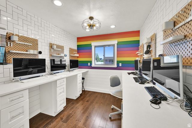 2195 W 800 N, West Point, UT 84015