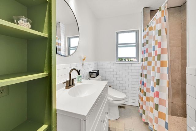 2195 W 800 N, West Point, UT 84015