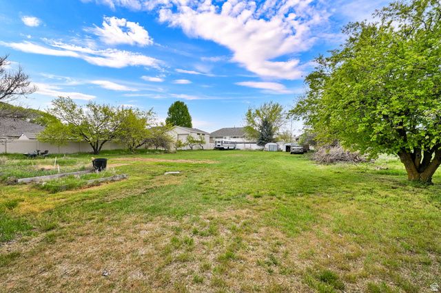 2195 W 800 N, West Point, UT 84015