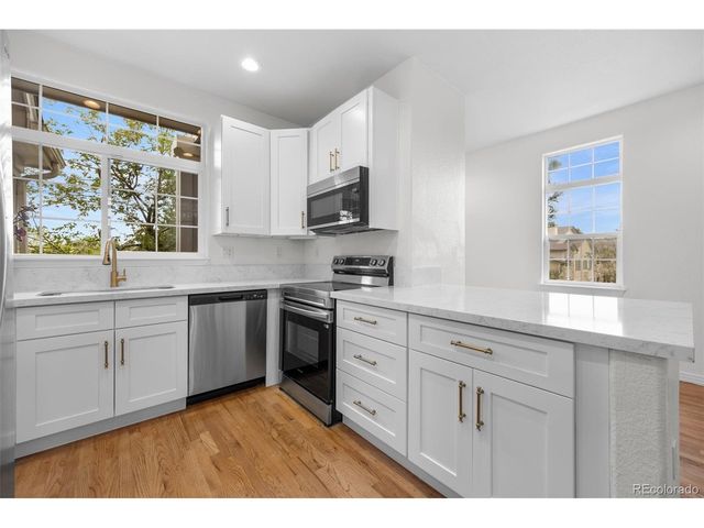 9881 E Carolina Pl, Aurora, CO 80247
