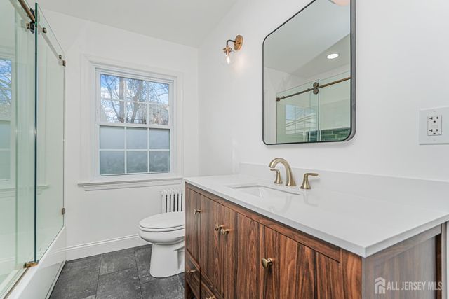 64 Pennington Road, New Brunswick, NJ 08901