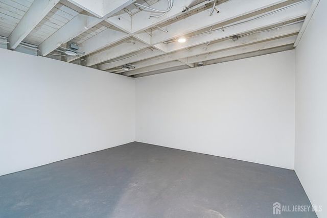 64 Pennington Road, New Brunswick, NJ 08901