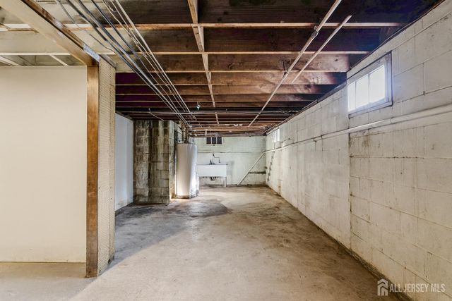 64 Pennington Road, New Brunswick, NJ 08901