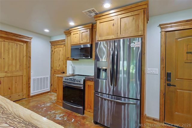117051 S 4238 Road, Eufaula, OK 74432