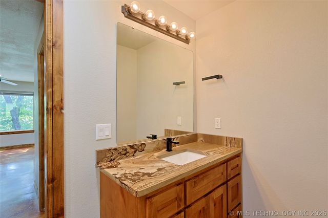 117051 S 4238 Road, Eufaula, OK 74432