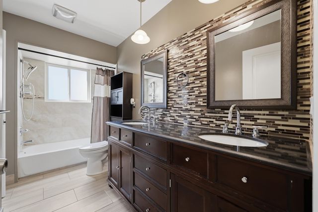 45573 Keding Street, Utica, MI 48317