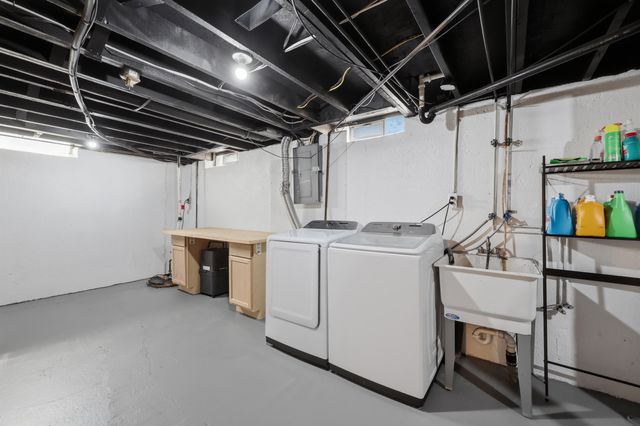 45573 Keding Street, Utica, MI 48317