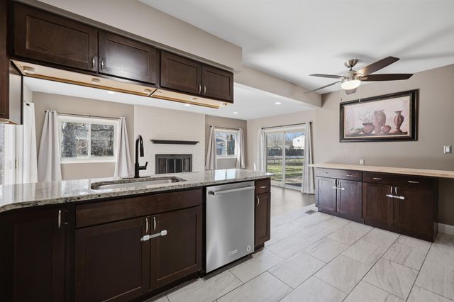 45573 Keding Street, Utica, MI 48317