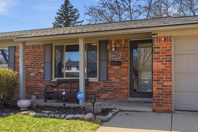 45573 Keding Street, Utica, MI 48317