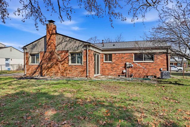 45573 Keding Street, Utica, MI 48317