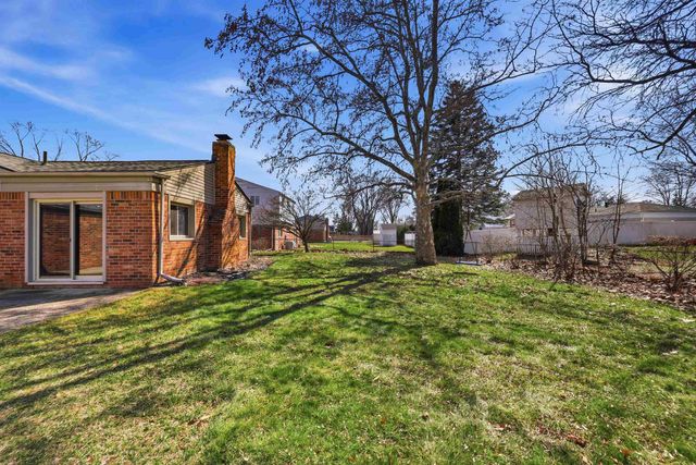 45573 Keding Street, Utica, MI 48317