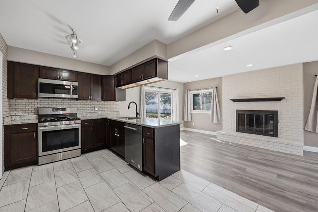 45573 Keding Street, Utica, MI 48317