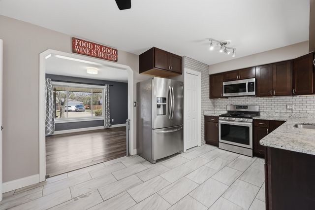 45573 Keding Street, Utica, MI 48317