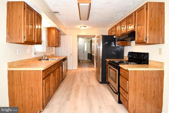 6724 DOLPHIN CT, Waldorf, MD 20603