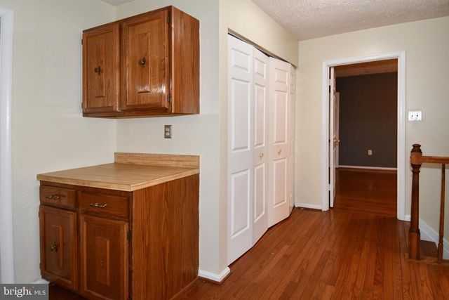 6724 DOLPHIN CT, Waldorf, MD 20603