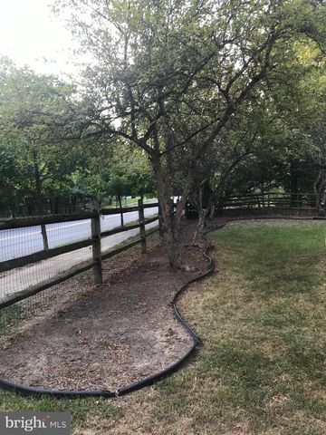 6724 DOLPHIN CT, Waldorf, MD 20603