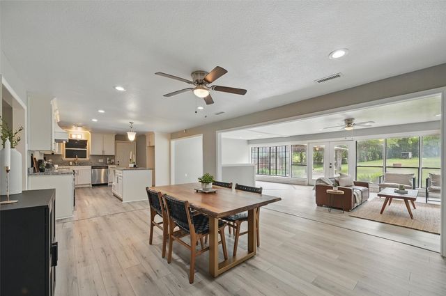 1700 N Preston Street, Ennis, TX 75119