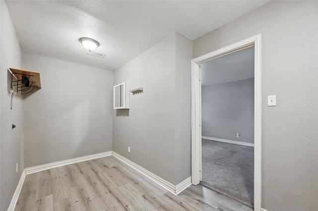 1700 N Preston Street, Ennis, TX 75119