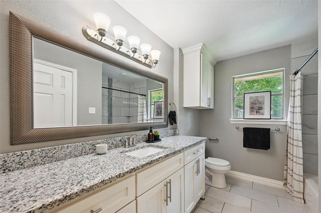 1700 N Preston Street, Ennis, TX 75119