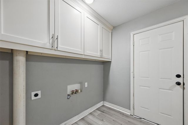1700 N Preston Street, Ennis, TX 75119
