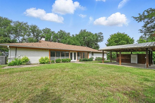 1700 N Preston Street, Ennis, TX 75119