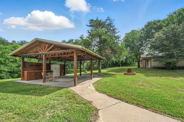 1700 N Preston Street, Ennis, TX 75119