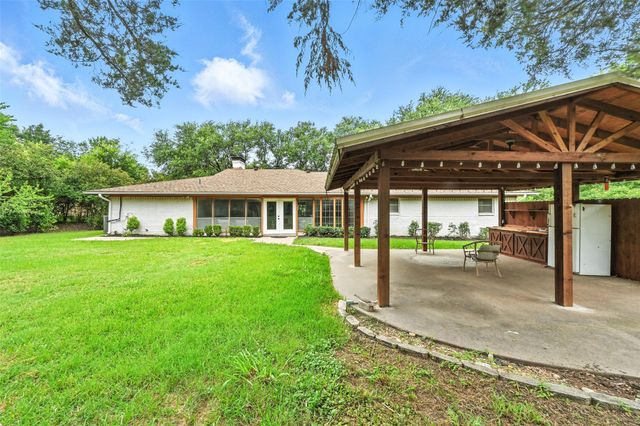 1700 N Preston Street, Ennis, TX 75119