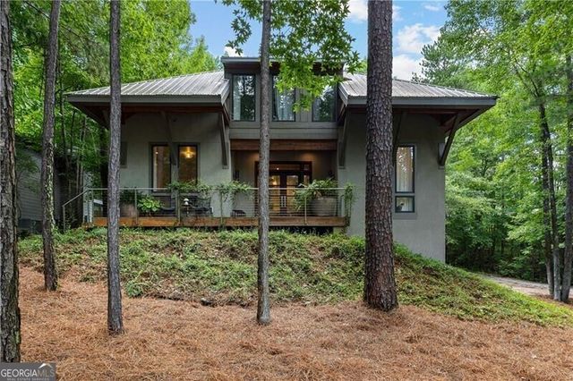 9016 Selborne Lane, Chattahoochee Hills, GA 30268