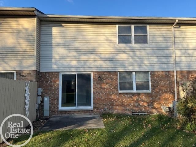 953 Kirts Avenue, Troy, MI 48084