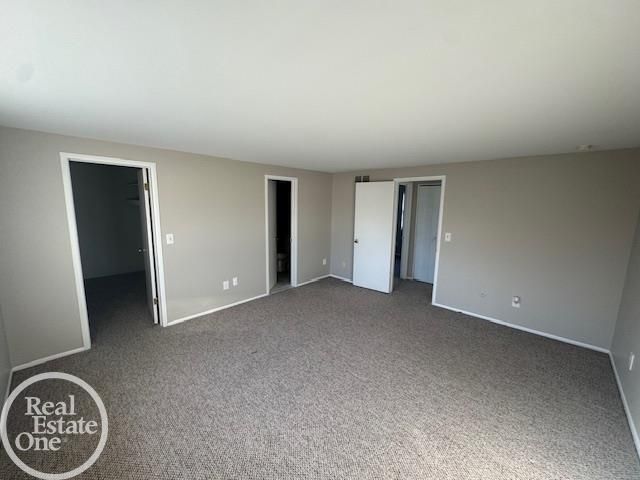 953 Kirts Avenue, Troy, MI 48084