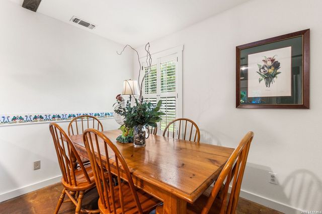 904 N LINCOLN ST, Fredericksburg, TX 78624