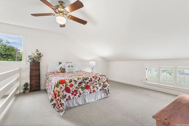 904 N LINCOLN ST, Fredericksburg, TX 78624