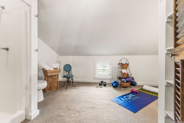 904 N LINCOLN ST, Fredericksburg, TX 78624