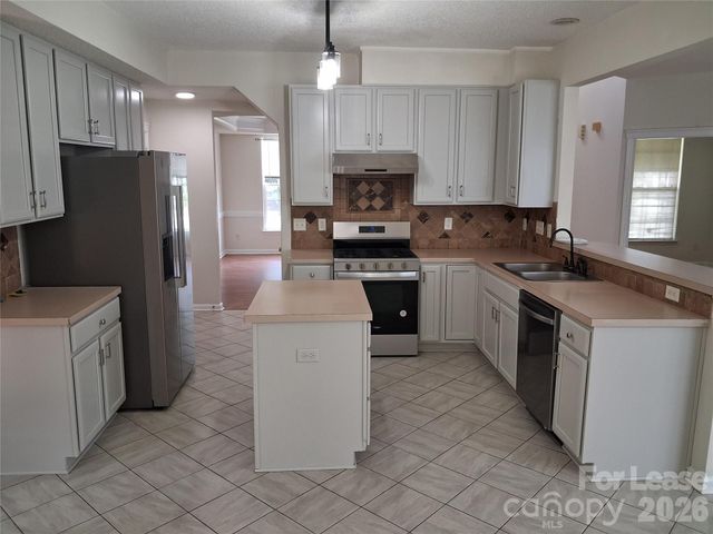 12029 Stone Forest Drive, Pineville, NC 28134