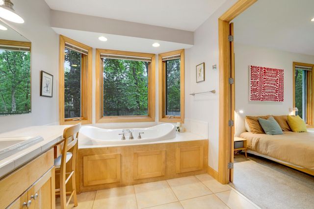 17 Baillon Lane, Lakeland, MN 55043