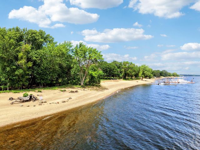 17 Baillon Lane, Lakeland, MN 55043