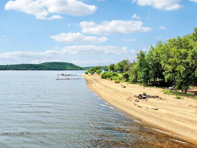 17 Baillon Lane, Lakeland, MN 55043