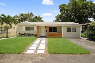 2852 Washington Street ., Hollywood, FL 33020