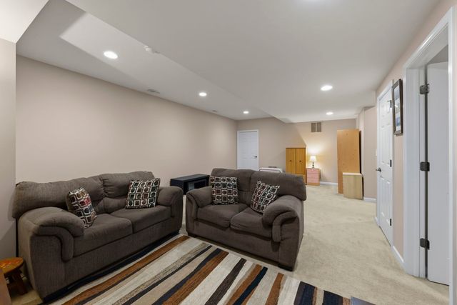 0N622 Sounders Drive, Geneva, IL 60134