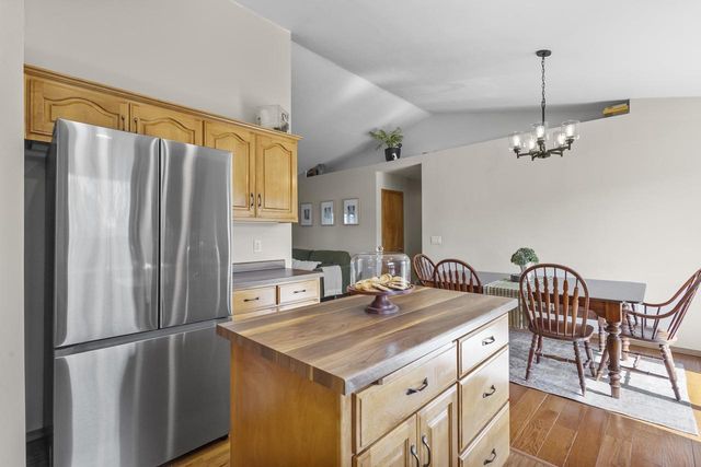 838 POPPY LANE, Little Suamico, WI 54141