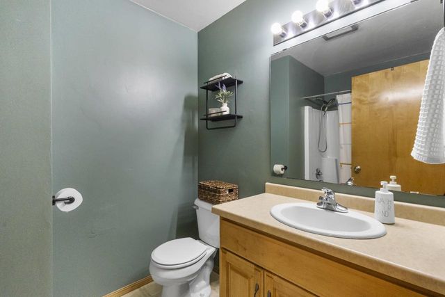 838 POPPY LANE, Little Suamico, WI 54141