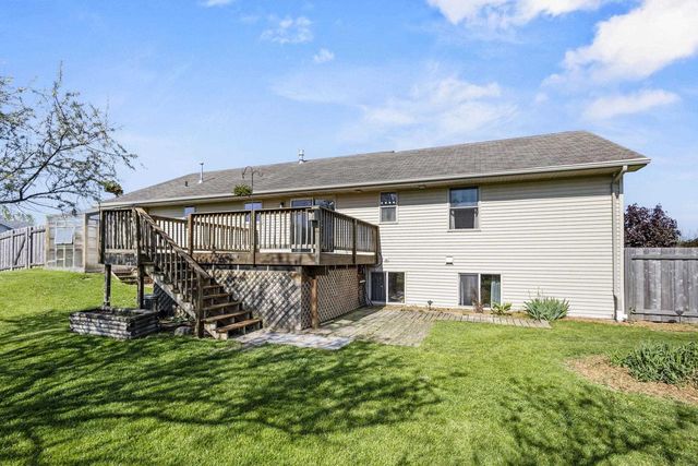 838 POPPY LANE, Little Suamico, WI 54141